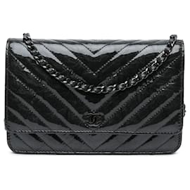 Chanel-Chanel Black CC Chevron Quilted Crumpled Calfskin Wallet On Chain-Black