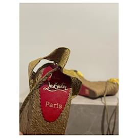 Christian Louboutin-CHRISTIAN LOUBOUTIN Sandals T.EU 39 Cloth-Golden