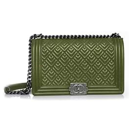 Chanel-Medium quilted red boy bag-Red