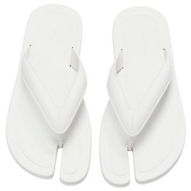 Maison Martin Margiela Sandales Tabi flip flop de MAISON MARGIELA Blanc