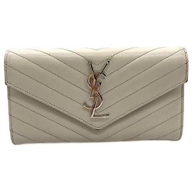 Cartera larga de cuero Cassandra de Yves Saint Laurent Blanco