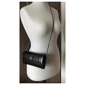 Chanel-WOC Camellia-Black