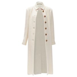 CHANEL 12A Paris Bombay ecru beige wool pink lining enamel button coat White Cream