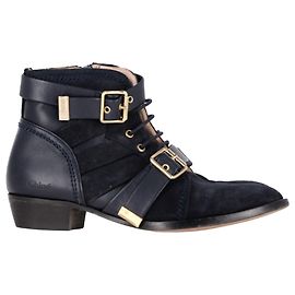 Botas de tornozelo Chloé com fivela e detalhes de cadarço em camurça preta Preto