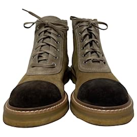 Chanel-Chanel 2017 Interlocking CC Logo Lace-Up Boots in Brown Suede-Brown,Red
