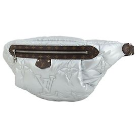 Louis Vuitton Silber Monogramm Econyl Bauchtasche Silber Andere