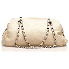 Bolsas CHANEL T. Couro Branco