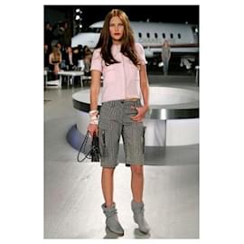 Chanel-Chanel 2008 Runway Coco Line Pink Wool Boucle Short Sleeve Top Blouse Jacket FR 36-Pink