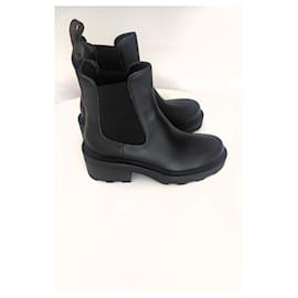Louis Vuitton-Beaubourg ankle boots Louis Vuitton-Black