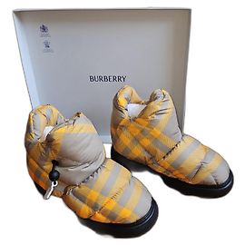 Burberry après-ski boots Grey Yellow