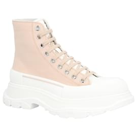 Alexander Mcqueen-Alexander McQueen Tread Slick Boots 'White Grey'-Pink