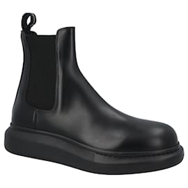 Alexander Mcqueen-Alexander McQueen Larry Chelsea Boot 'Black'-Black
