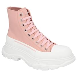 Alexander Mcqueen-Alexander McQueen Tread Slick Boots 'Pink'-Pink
