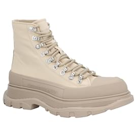 Alexander Mcqueen-Alexander McQueen Tread Slick Boots 'Beige'-Brown,Beige