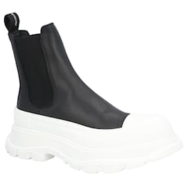 Alexander Mcqueen-Alexander McQueen Tread Chelsea Boots 'Black'-Black