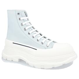 Alexander Mcqueen-Alexander McQueen Tread Slick Boots 'Light Blue'-Blue
