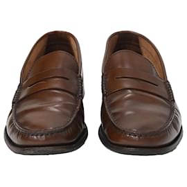 Tod's- Tod's Logo-Embossed Polished Loafers in Brown Calfskin Leather-Brown