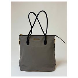Miu Miu Vitello Daino Borsa con Cerniera Nero