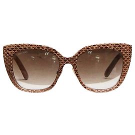 Jimmy Choo Lunettes de soleil en peau de serpent marron en forme d'œil de chat Marron