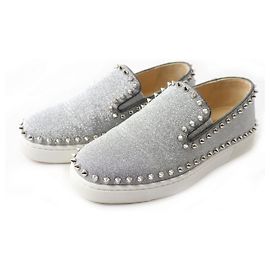 Tênis de glitter com spikes Christian Louboutin Prata 35 Outro