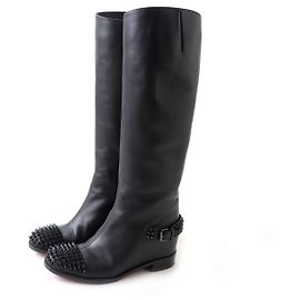 Botas de couro com studs EGOUTINA FLAT de Christian Louboutin Preto
