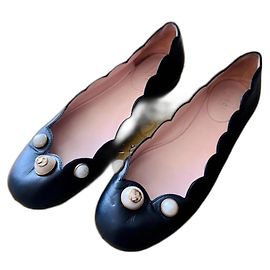 Sapatilhas Gucci em pele preta 36IT Preto