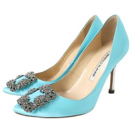 Manolo Blahnik Hangisi Satin Pumps, Light Blue Light blue