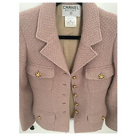 Chanel 1996 runway collection 14 Gripoix button Jacket Beige