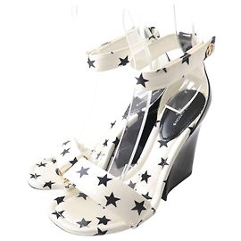 Louis Vuitton Satin-Ankle-Strap-Sandalen 37.5 Andere