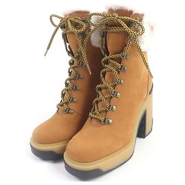 Botas de Tobillo de Cuero Nubuck Moncler Claudia Castaño