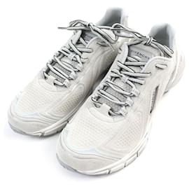 Givenchy TK-MX Runner Leather Sneakers Light Gray Grey
