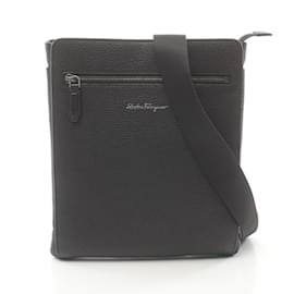 Salvatore Ferragamo-Salvatore Ferragamo Black Leather Shoulder Bag-Black