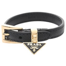 Bracelet Charm Triangle Prada Noir