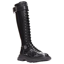 Alexander Mcqueen-Alexander McQueen Tread leather lace up combat knitee high boot-Black