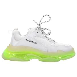 Balenciaga-Balenciaga Clear Sole Fluo Triple S Sneakers in White and Neon Green Polyester-White