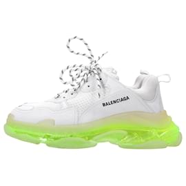 Balenciaga-Balenciaga Clear Sole Fluo Triple S Sneakers in White and Neon Green Polyester-White