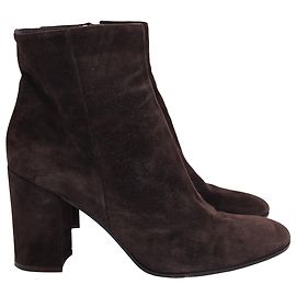 Gianvito Rossi Margaux Heeled Ankle Boots in Brown Suede Brown
