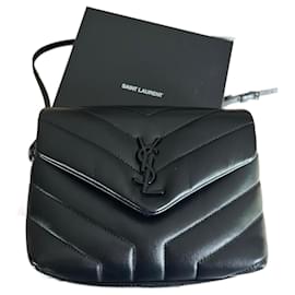 Yves Saint Laurent Loulou Toy in pelle trapuntata Nero