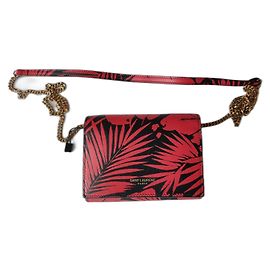 CARTERA DE CUERO SAINT LAURENT CON CORREA DE CADENA. Multicolor