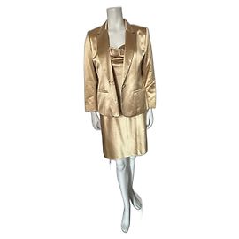 Guy Laroche Terno e saia Dourado