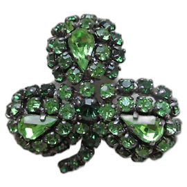 Rochas Broche trèfle cristaux. Vert