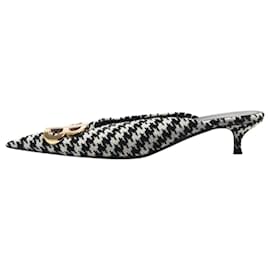 Balenciaga-White Houndstooth pointed-toe kitten heel - size EU 38-White