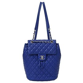 Mochila de cadena en cuero de ternera azul Chanel Timeless/Classique Azul