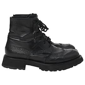 Alexander Mcqueen-Alexander Mcqueen Brogue Detail Combat Boots in Black Leather-Black