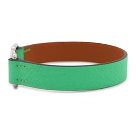 Hermès-Hermes Charm Bracelet in Gold and Vert-Golden,Light green