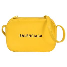 Caméra Balenciaga Jaune