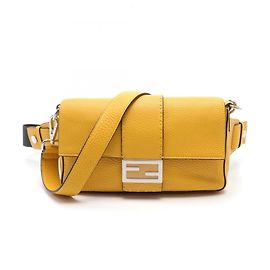 Fendi Baguette Bolsa de Cintura de Couro Amarelo Amarelo