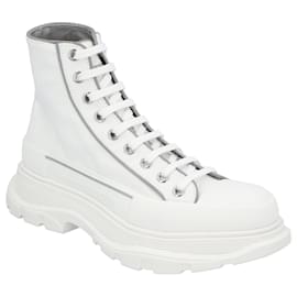 Alexander Mcqueen-Alexander McQueen Tread Slick Boots 'White Grey'-White