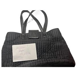 Autre Marque Sac à main en cuir et nylon noir Noir