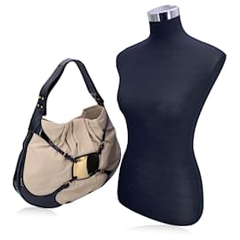 Alexander Mcqueen-Off White Black Leather Clover Hobo Shoulder Bag-Beige